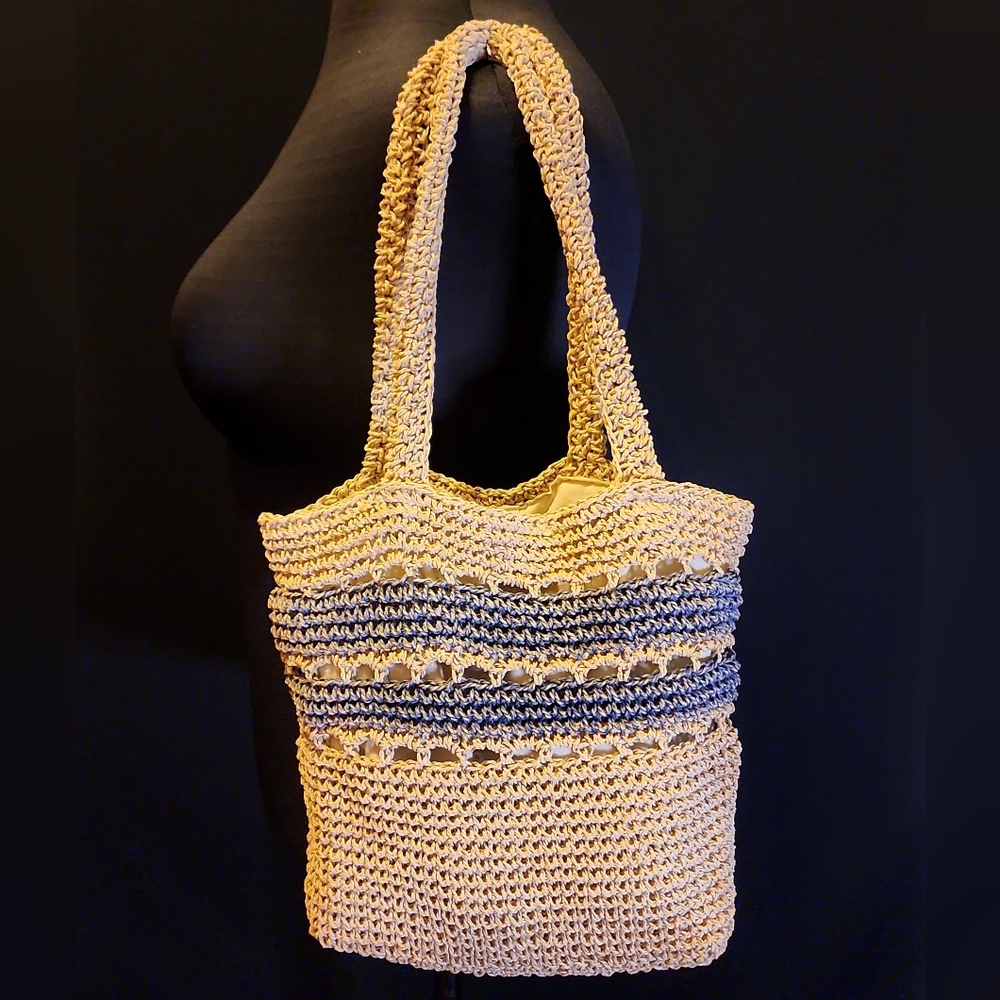 Bnwot hand-weaved Bag by "The Limited" "Heavy in weight & well made" & lined